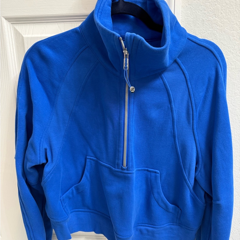 Lululemon Athletica blue scuba Xs/S